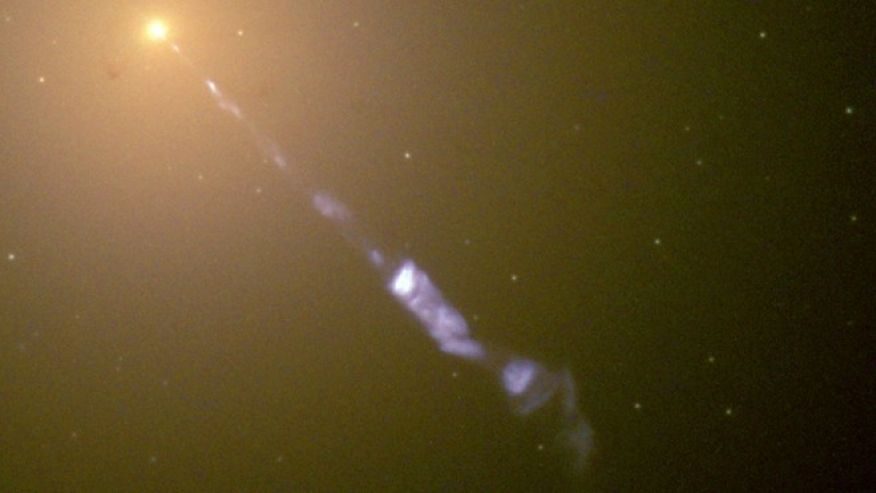 Galaxie M87 et son jet