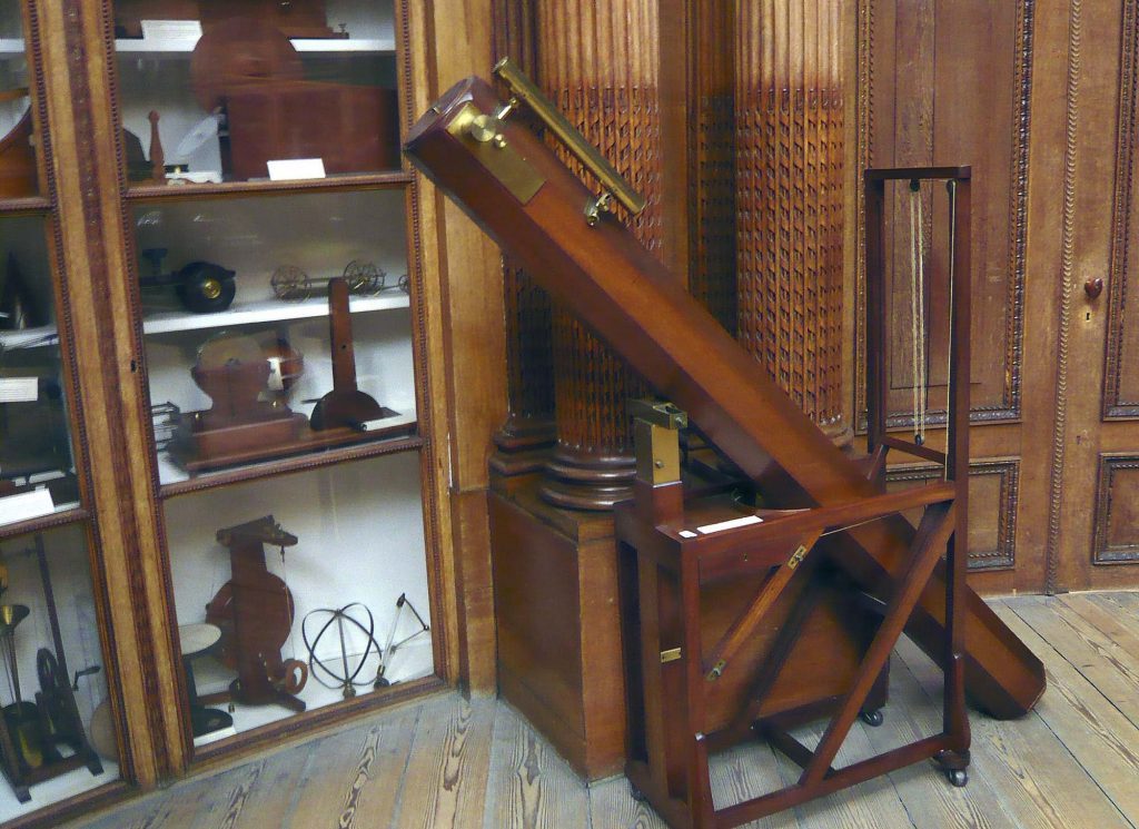 Modèle du télescope utilisé par William Herschel pour découvrir Uranus en 1781.