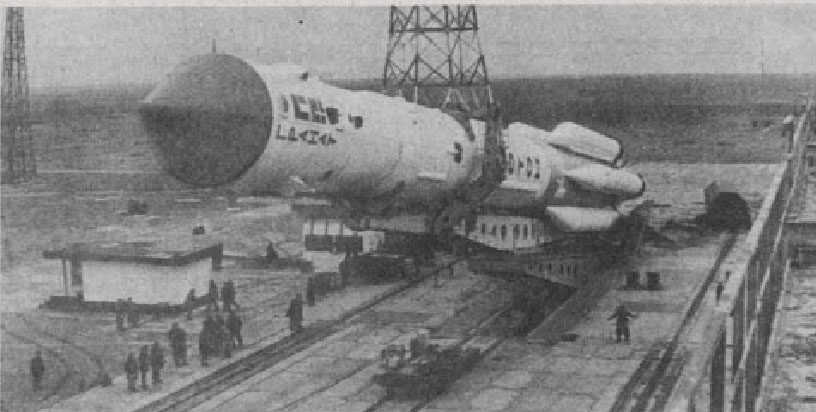 La première fusée soviétique à ergols liquides a décollé près de Moscou le 17 août 1933.
