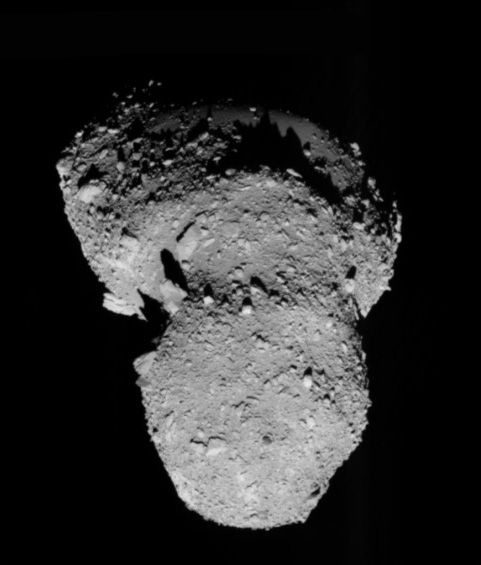 L'astéroïde Itokawa depuis la sonde Hayabusa