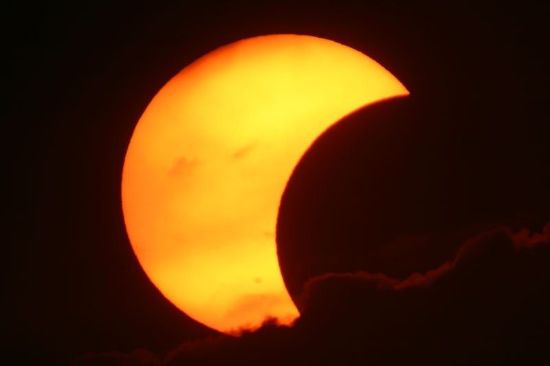 Eclipse solaire privée. Philippines.
