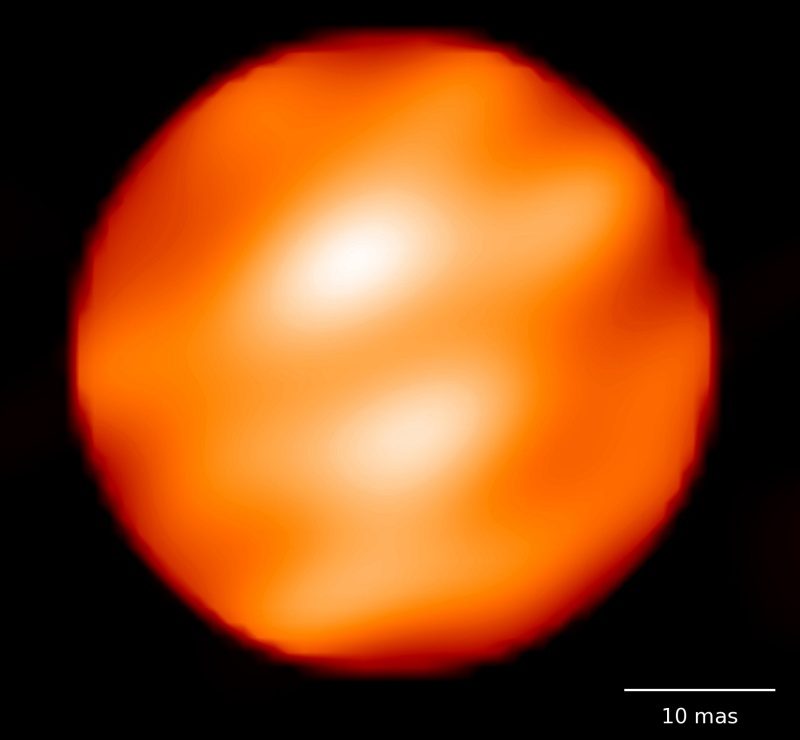 Le disque de l'étoile Bételgeuse, image du télescope Hubble