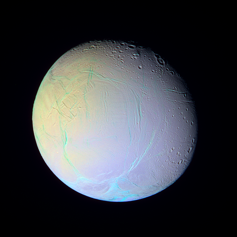 Encelade en couleurs artificielles