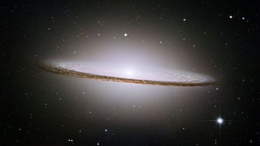 Galaxie Sombrero, image du télescope Hubble