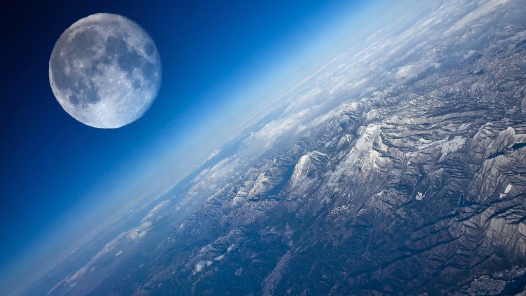 La Lune vue de la haute atmosphère terrestre. Image de la Lune agrandie optiquement.