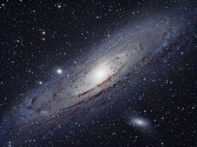 Galaxies M31 et M110 (en bas à droite)