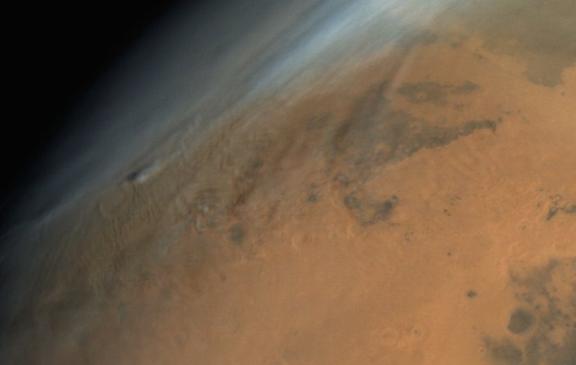 Nuages martiens capturés par la sonde MOM (Inde) en septembre 2014.