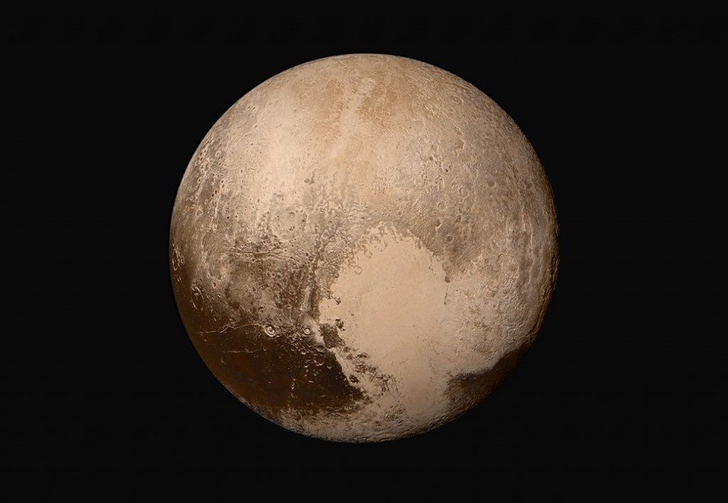 Pluton, image couleur de la sonde New Horizons.