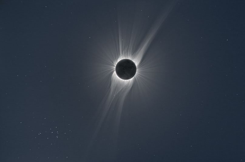 Éclipse solaire totale, image composite