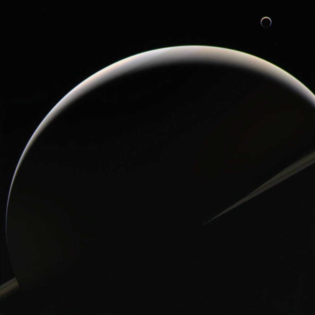 Les croissants de Saturne et de Titan