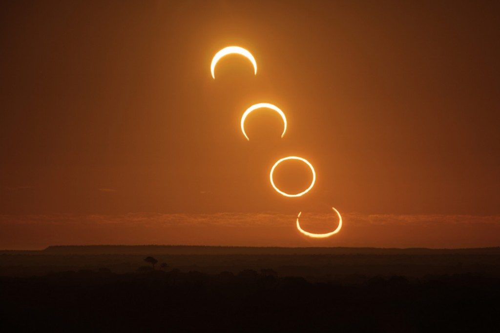 Séquence des phases de l'éclipse solaire sur une seule photo
