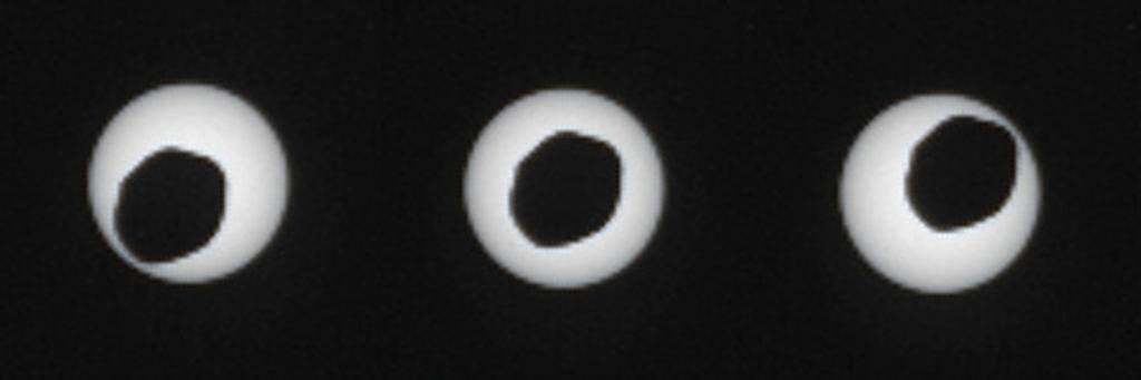 Phobos passant au centre du disque solaire