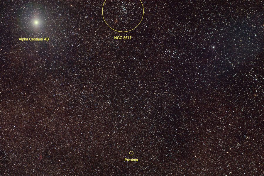 Système triple et amas d'étoiles NGC 5617