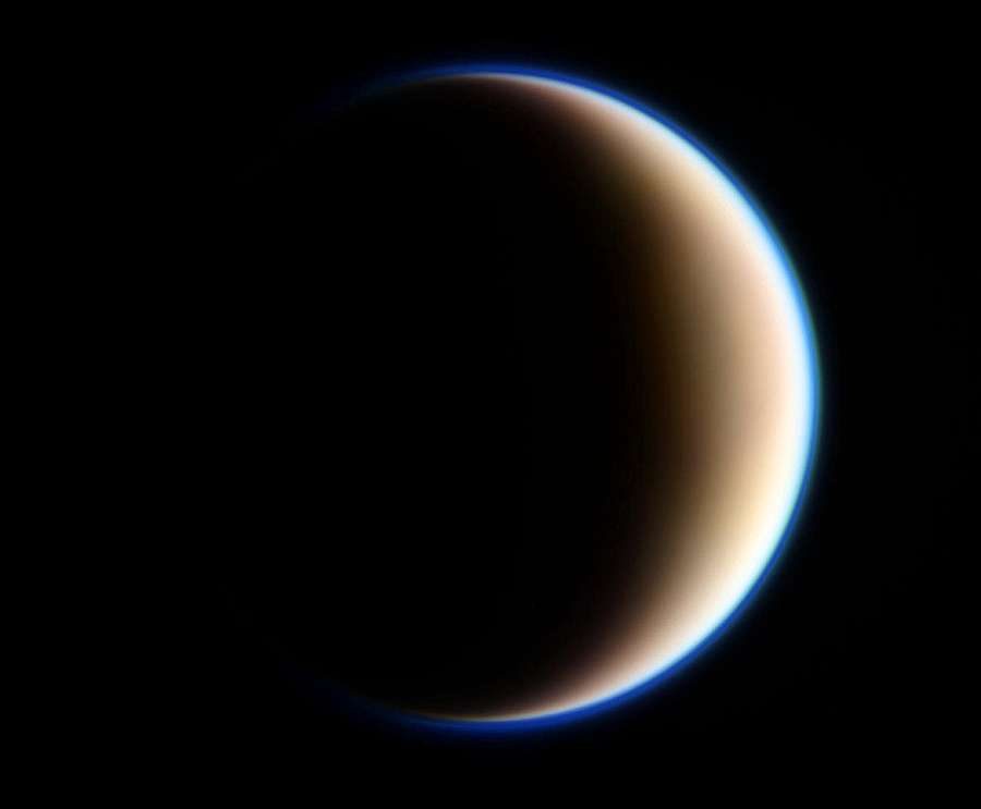 Titan est un satellite de Saturne.