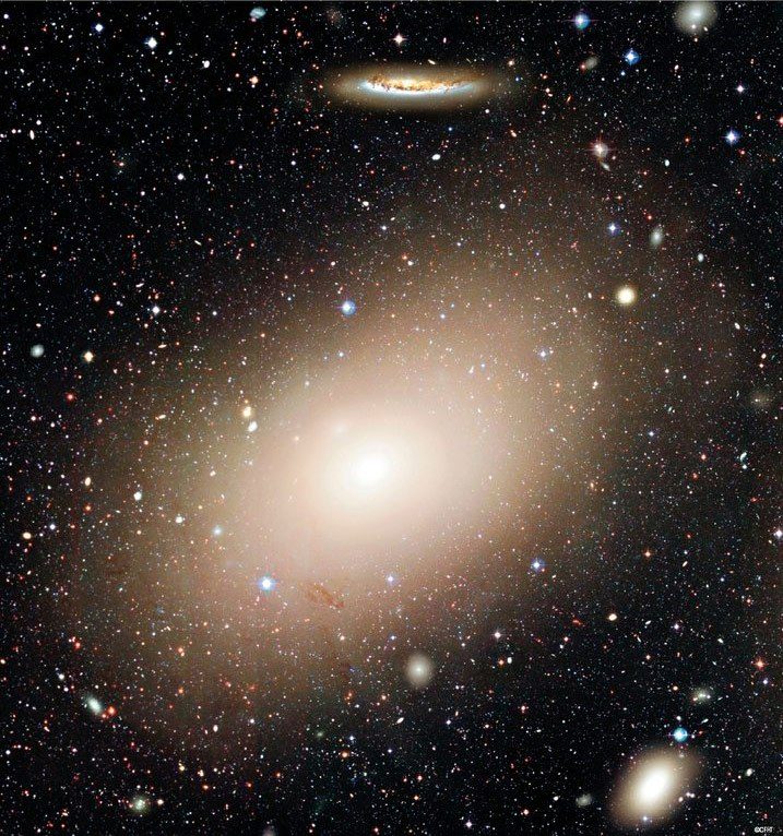 À la base de l'amas de la Vierge se trouve cette galaxie géante, Messier 86.
