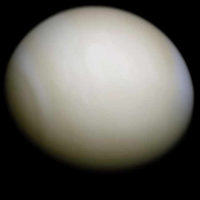 Vénus enveloppée de nuages