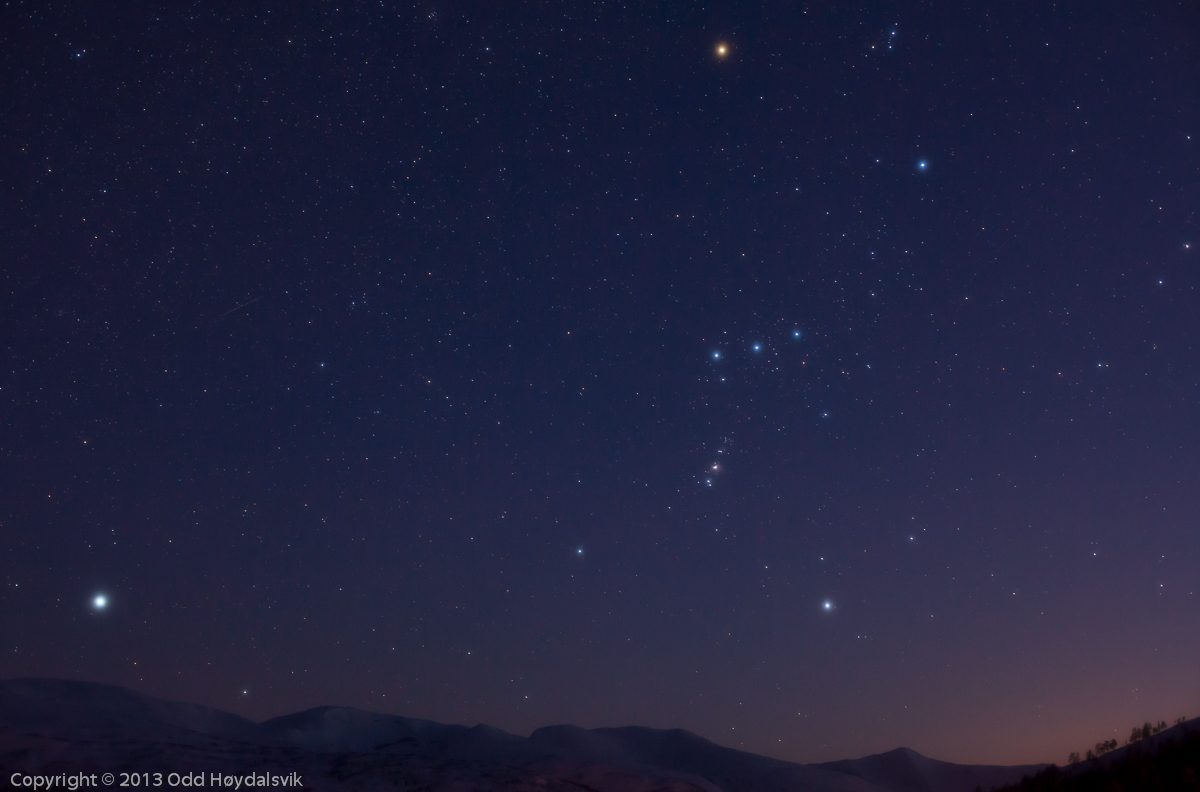 La constellation d'Orion dans le ciel nocturne