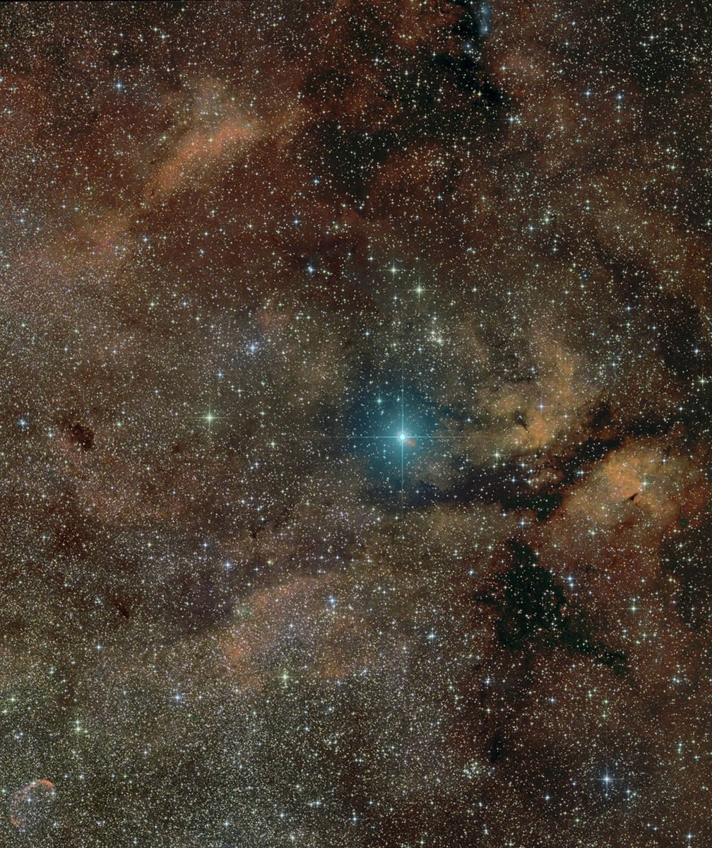 L'étoile supergéante γ du Cygne